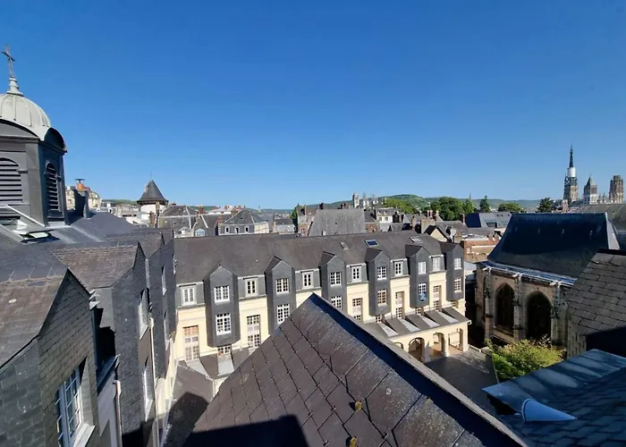 Le Duplex - Parking - Vue Clochers - Tennis *